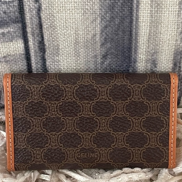 CELINE MACADAM 6-RING KEY HOLDER🔑 RARE LIKE-NEW CONDITION⭐️ALWAYS AUTHENTIC - Picture 3 of 9